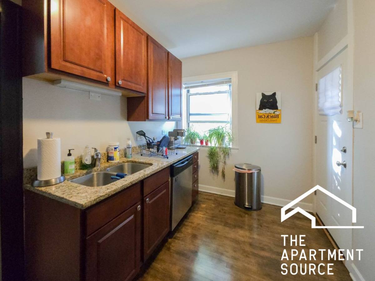 Apartment for rent at 1825 W Winona St #3, Chicago, IL 60640
