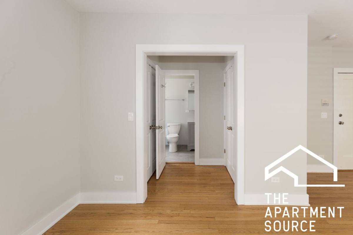 Apartment for rent at 1948 W Wilson Ave #1S, Chicago, IL 60640