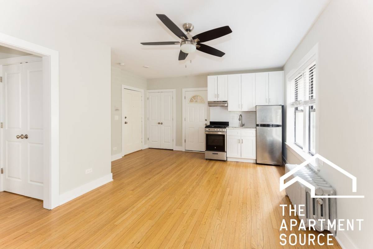 Apartment for rent at 1948 W Wilson Ave #1S, Chicago, IL 60640