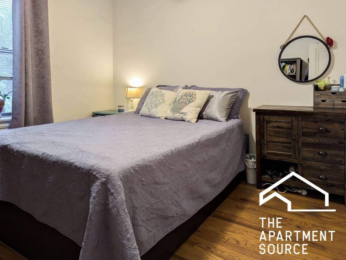 Apartment for rent at 2334 W School St #2, Chicago, IL 60618