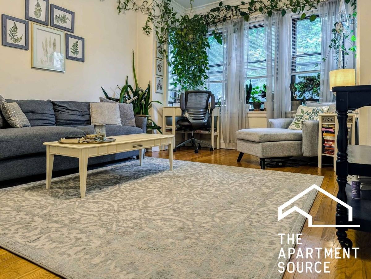 Apartment for rent at 2334 W School St #2, Chicago, IL 60618