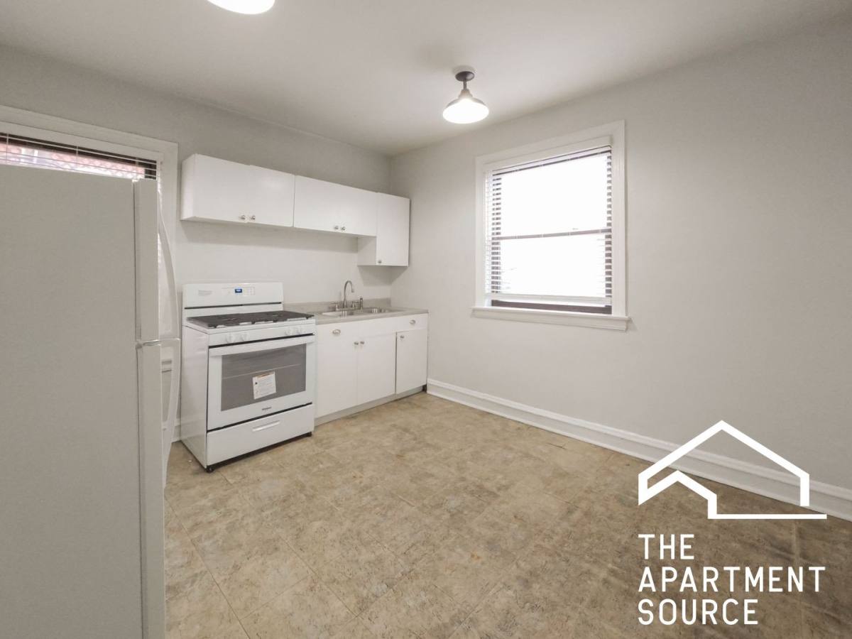 Apartment for rent at 2334 W School St #2, Chicago, IL 60618