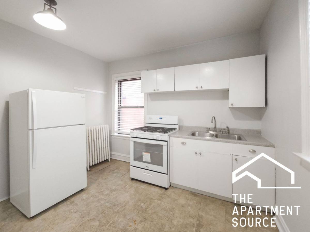 Apartment for rent at 2334 W School St #2, Chicago, IL 60618