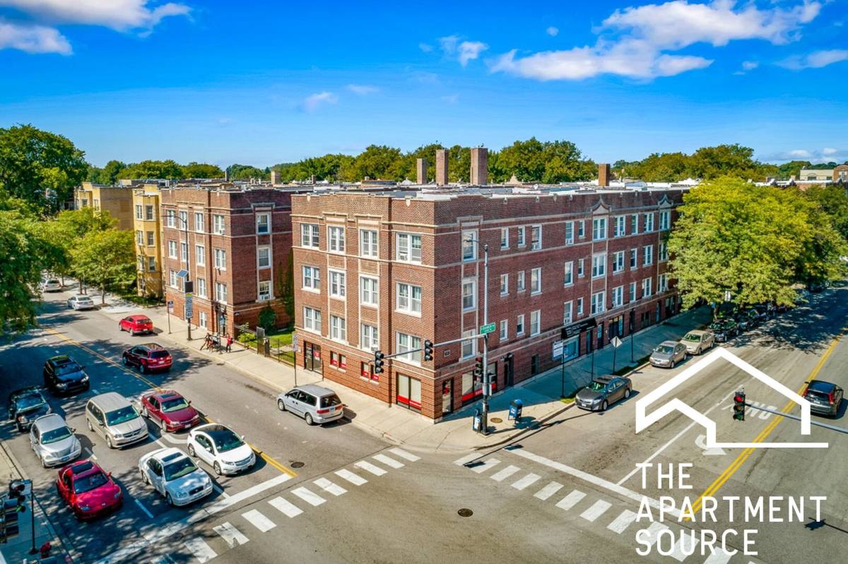 Apartment for rent at 2002 W Foster Ave #3, Chicago, IL 60625