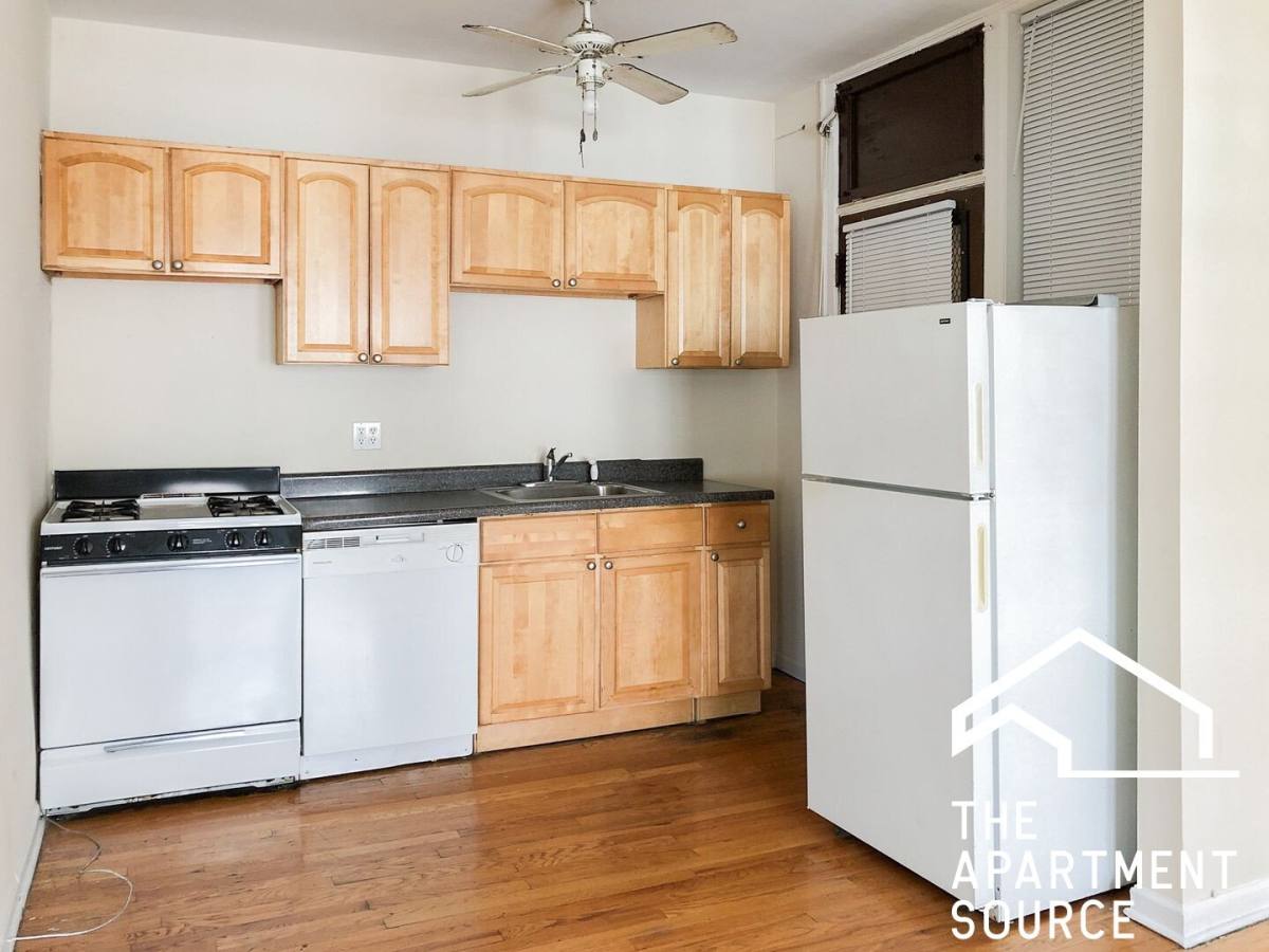 Apartment for rent at 2002 W Foster Ave #3, Chicago, IL 60625
