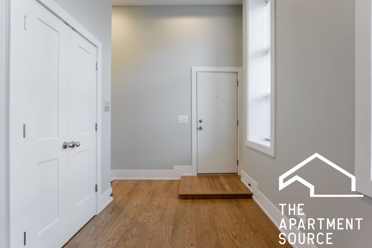 Apartment for rent at 2057 W Dickens Ave #1N, Chicago, IL 60647