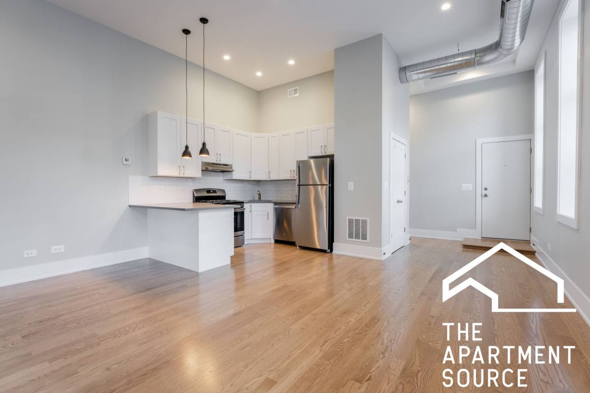 Apartment for rent at 2057 W Dickens Ave #1N, Chicago, IL 60647