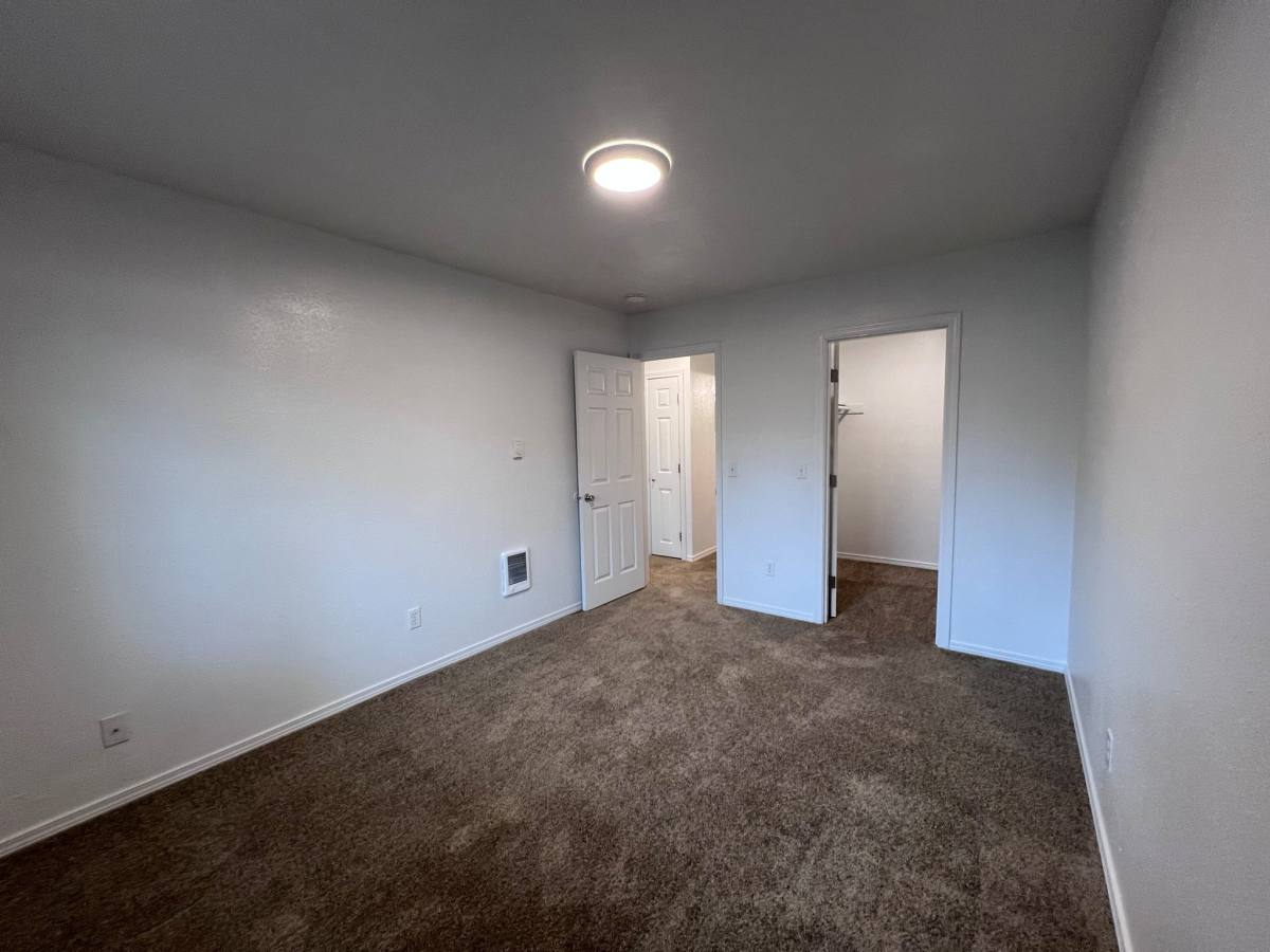 Apartment for rent at 17250 SW Heritage Court #49, Beaverton, OR 97003