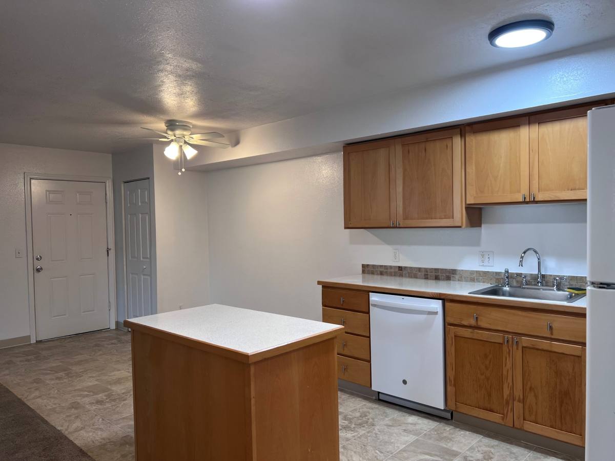 Apartment for rent at 17250 SW Heritage Court #49, Beaverton, OR 97003