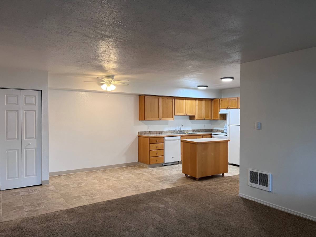 Apartment for rent at 17250 SW Heritage Court #49, Beaverton, OR 97003