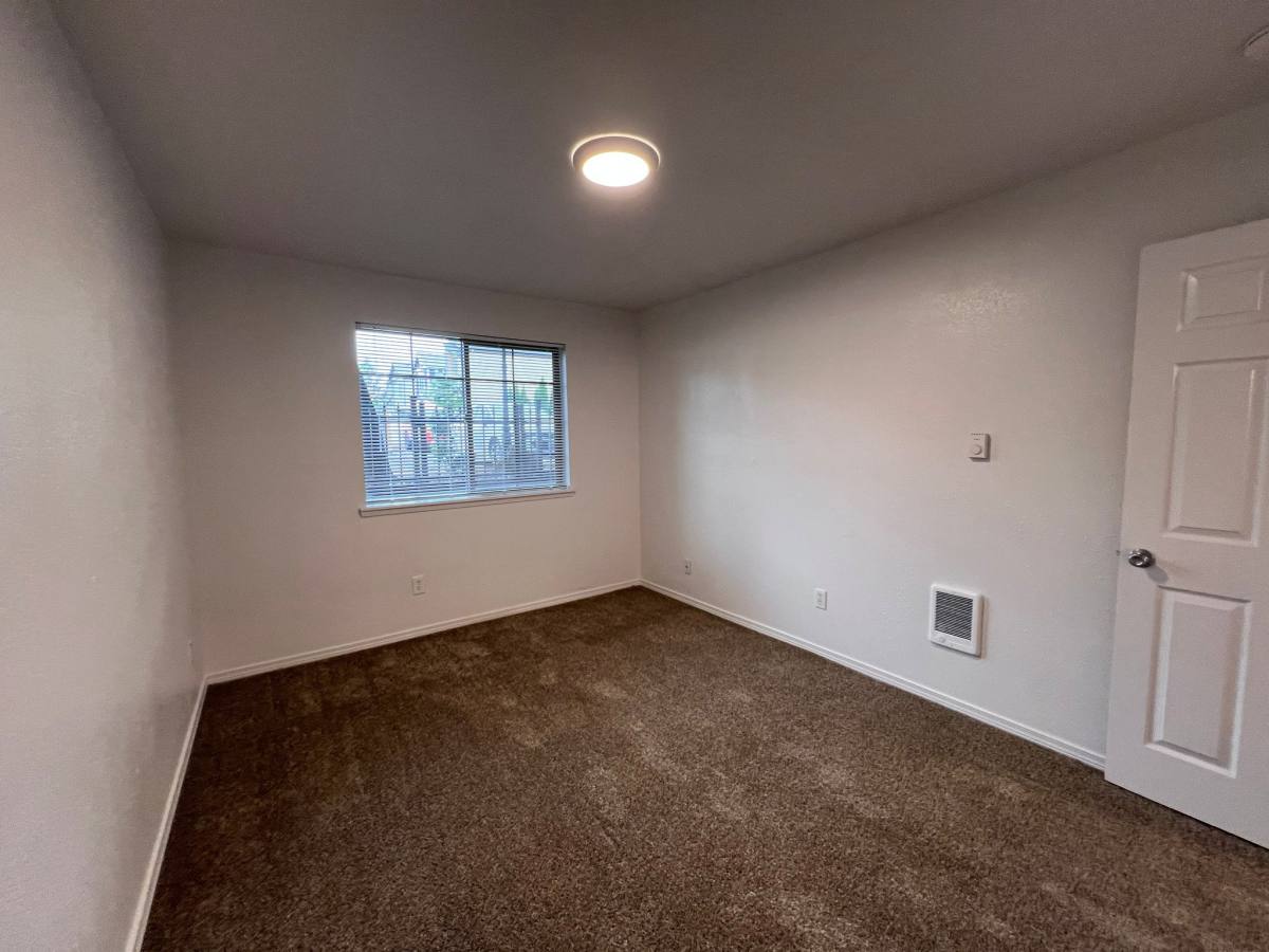 Apartment for rent at 17250 SW Heritage Court #49, Beaverton, OR 97003