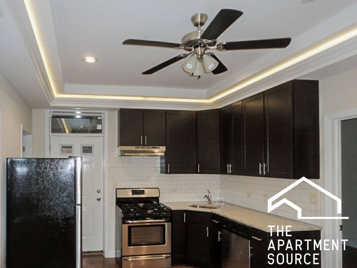 Apartment for rent at 853 W Cornelia Ave #2S, Chicago, IL 60620