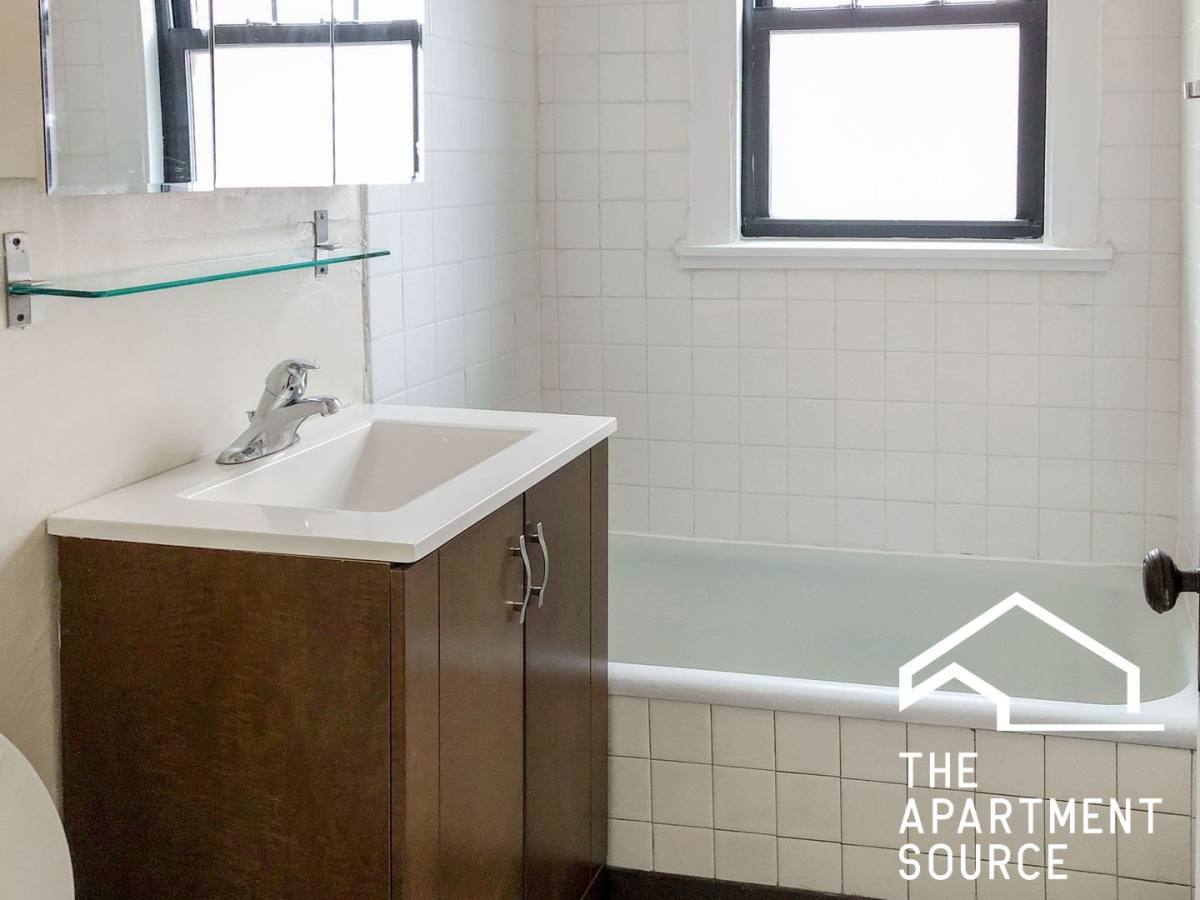 Apartment for rent at 518 W Cornelia Ave #315, Chicago, IL 60657