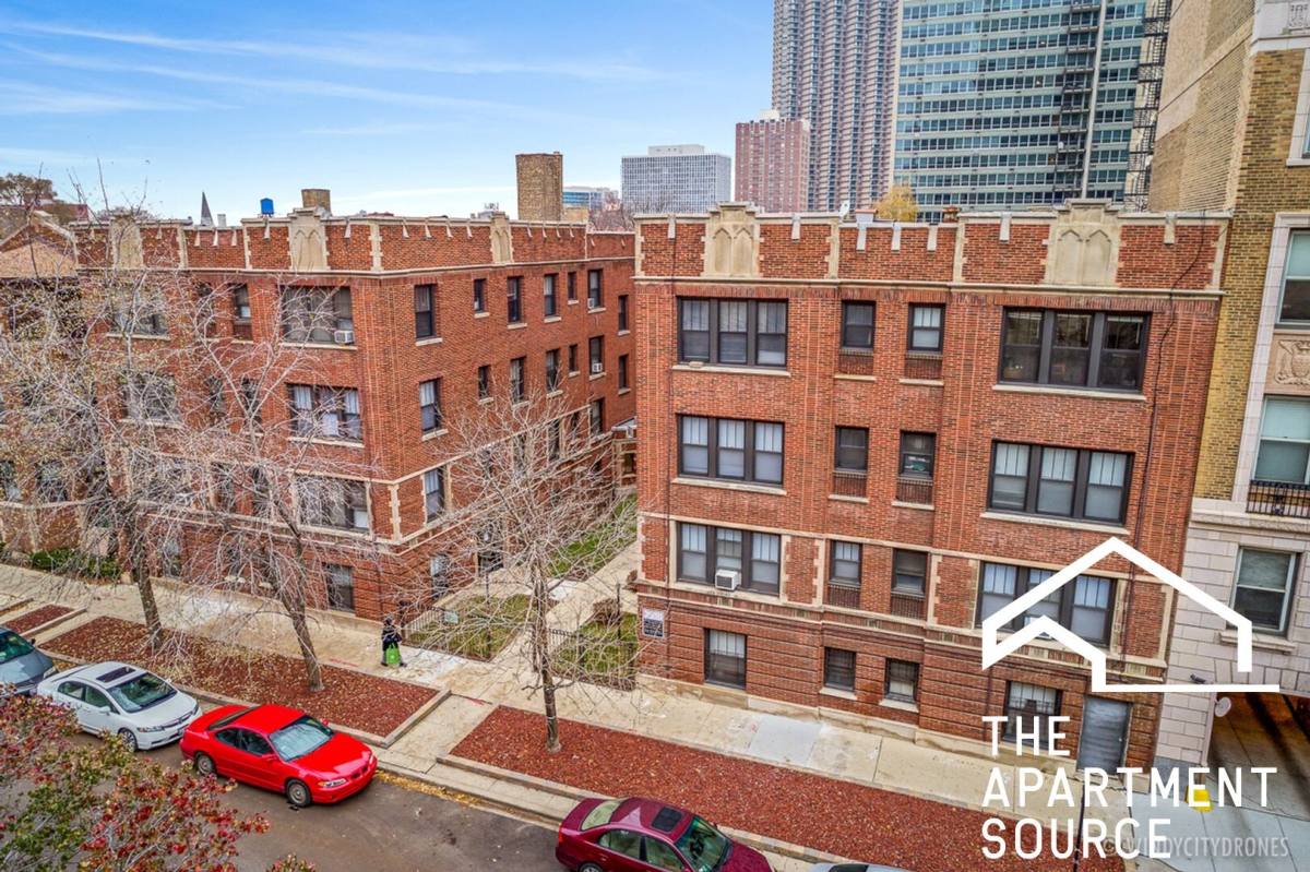 Apartment for rent at 518 W Cornelia Ave #315, Chicago, IL 60657
