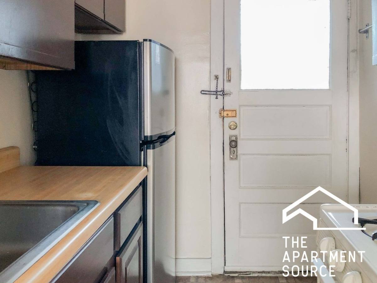 Apartment for rent at 518 W Cornelia Ave #315, Chicago, IL 60657