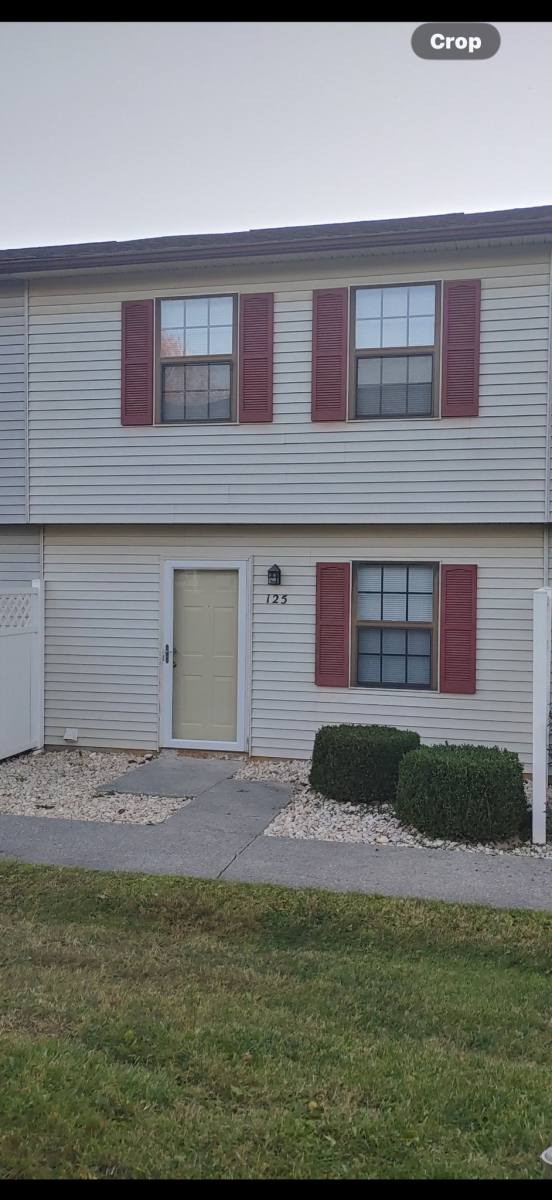 Townhouse for rent at 125 White Pine Court, Bedford, VA 24523