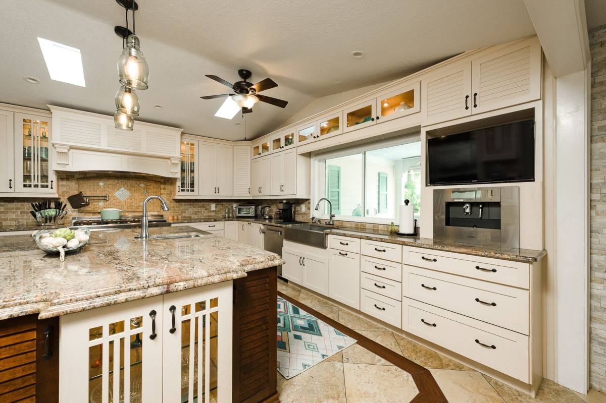 House for rent at 1130 John Anderson Dr, Ormond Beach, FL 32176