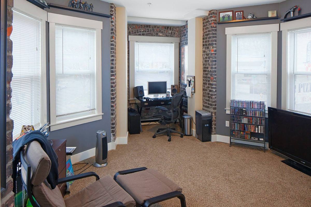 Apartment for rent at 2021 SW Morrison St, Portland, OR 97205