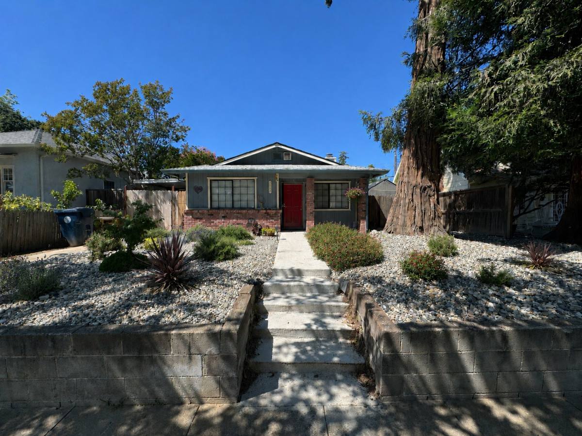 House for rent at 4901 11th Ave, Sacramento, CA 95820