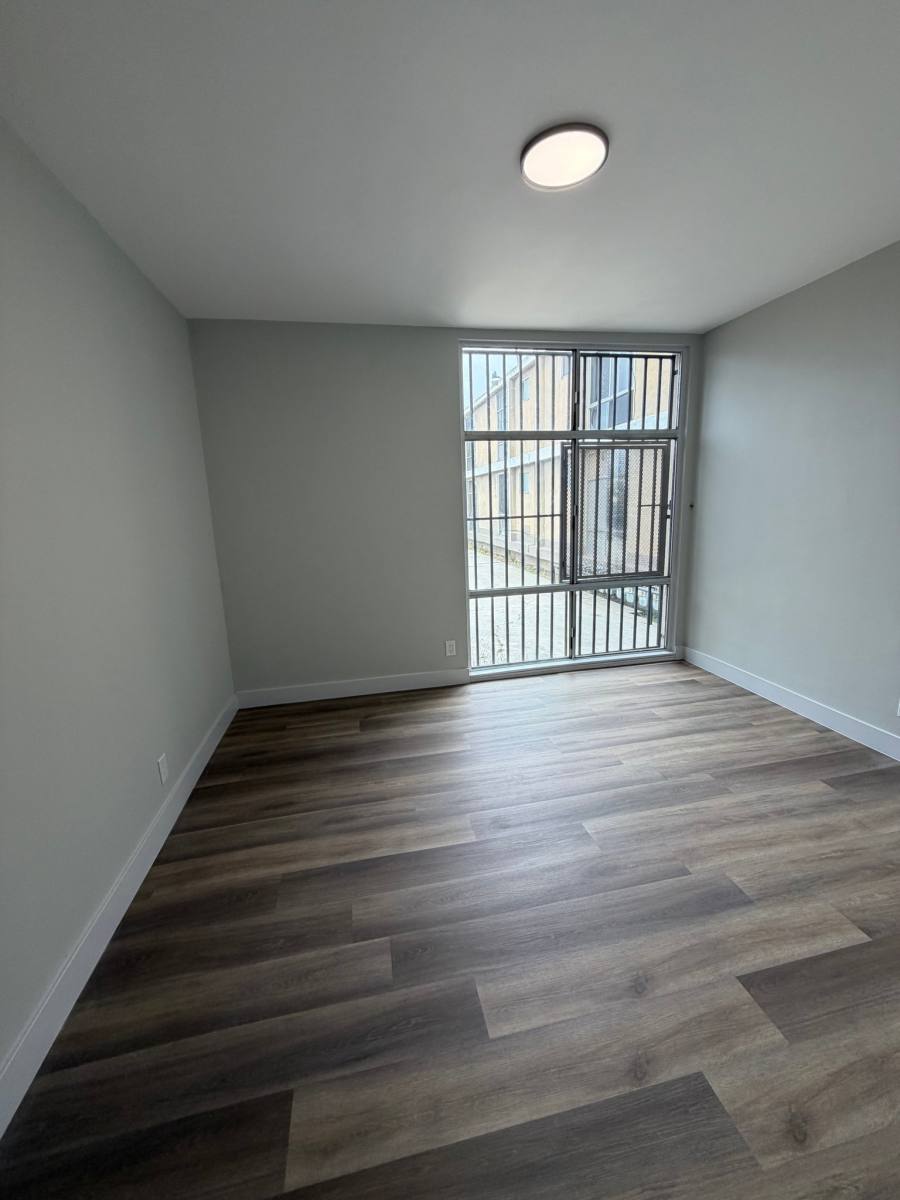 Apartment for rent at 3820 W 27th St #116, Los Angeles, CA 90018