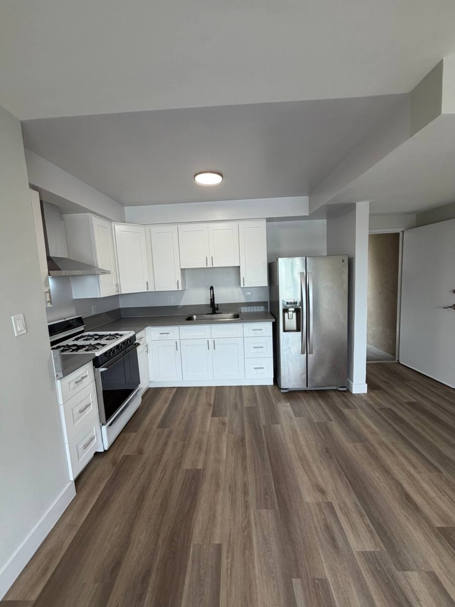 Apartment for rent at 3820 W 27th St #116, Los Angeles, CA 90018