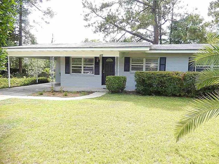 House for rent at 806 N E 1st St, Havana, FL 32333