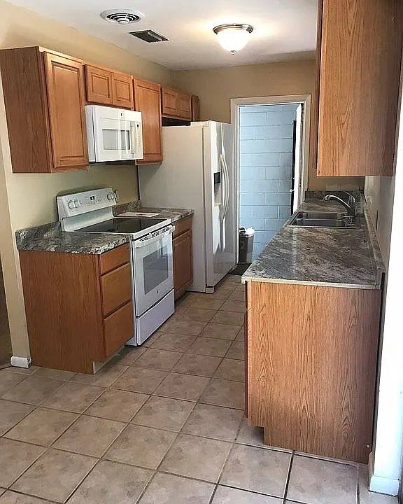 House for rent at 806 N E 1st St, Havana, FL 32333