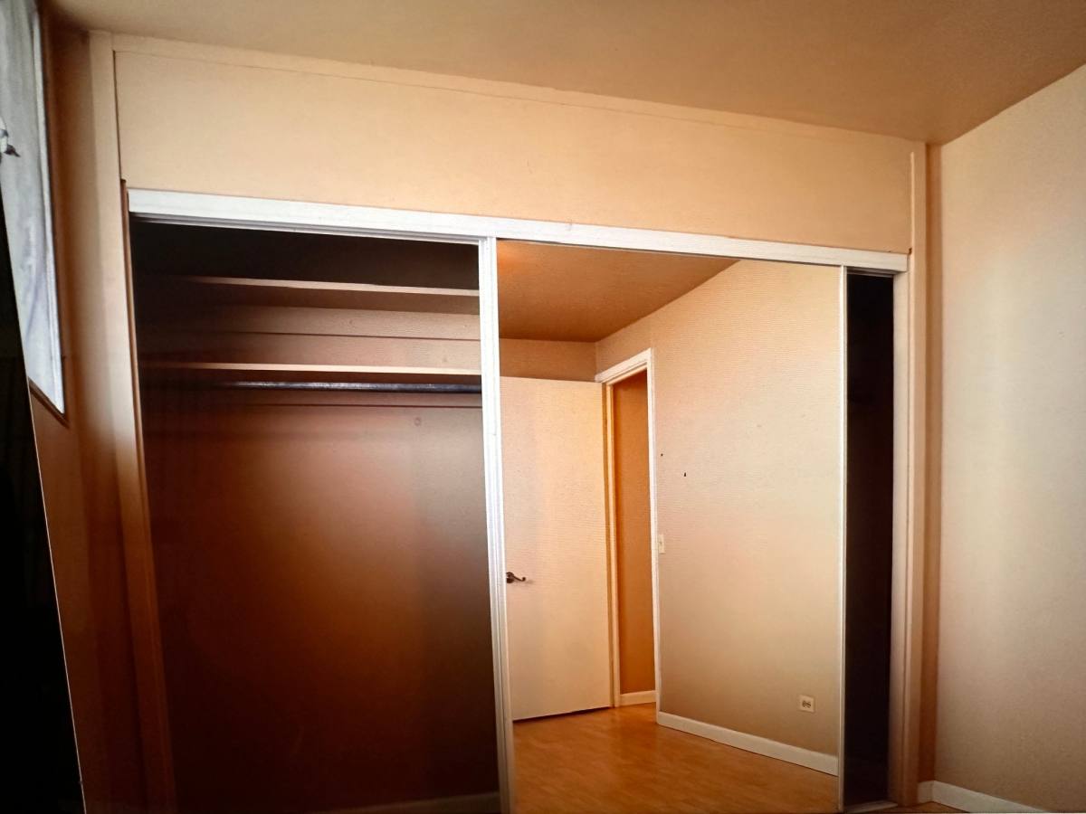 Apartment for rent at 1031 Ala Napunani St, Honolulu, HI 96818