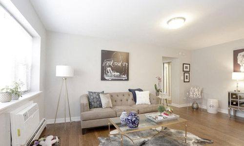 Apartment for rent at 525 W Oakdale Ave, Chicago, IL 60657
