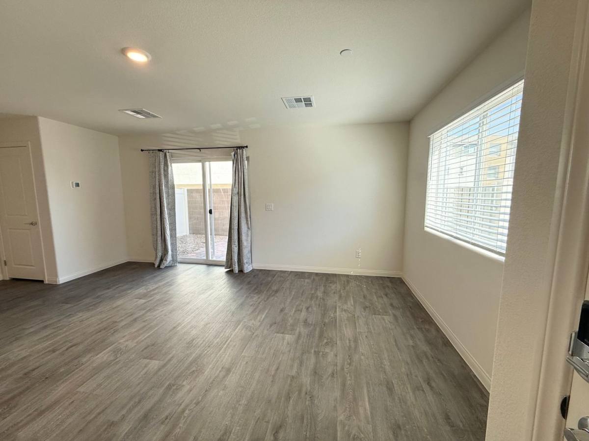 Townhouse for rent at 3720 Brilliant Sunset, Las Vegas, NV 89129