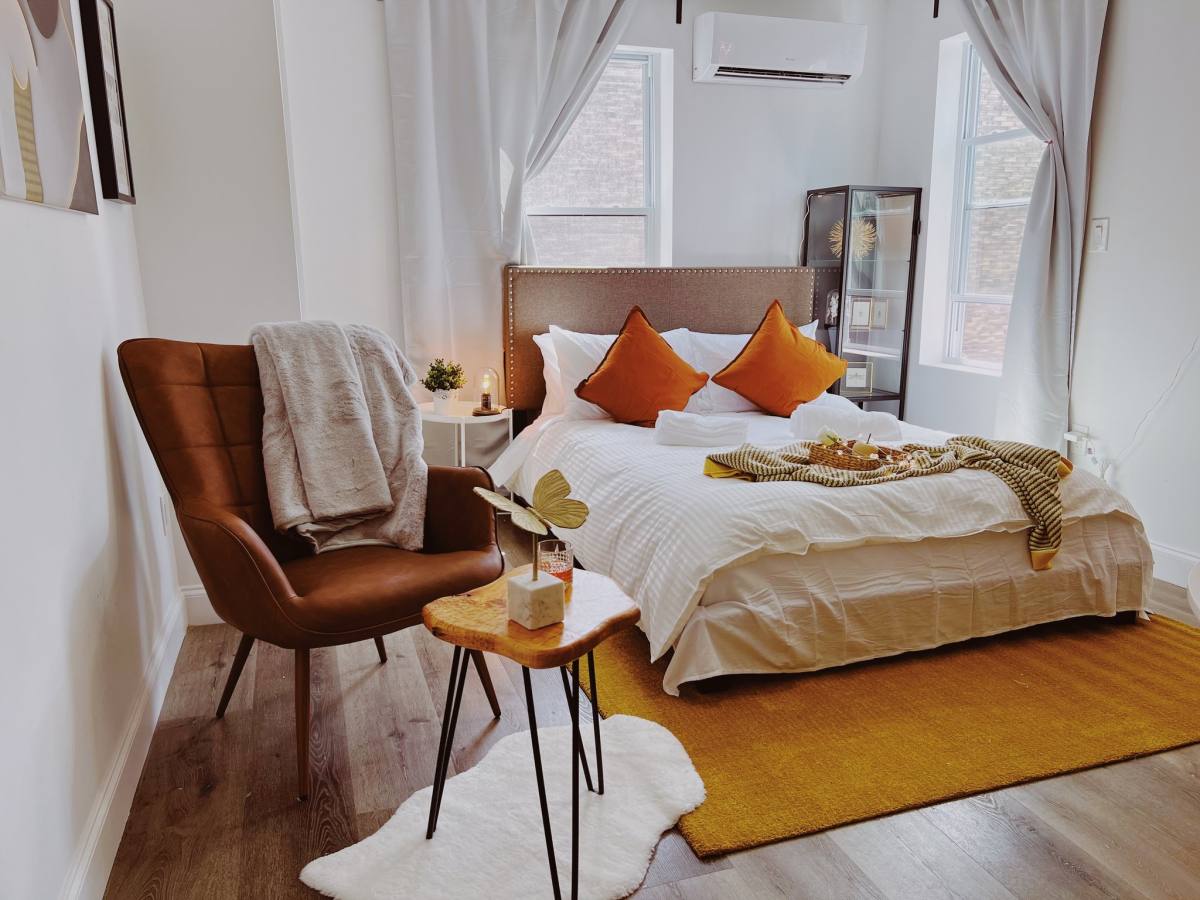 Apartment for rent at 2402 Spruce St #3R, Philadelphia, PA 19103