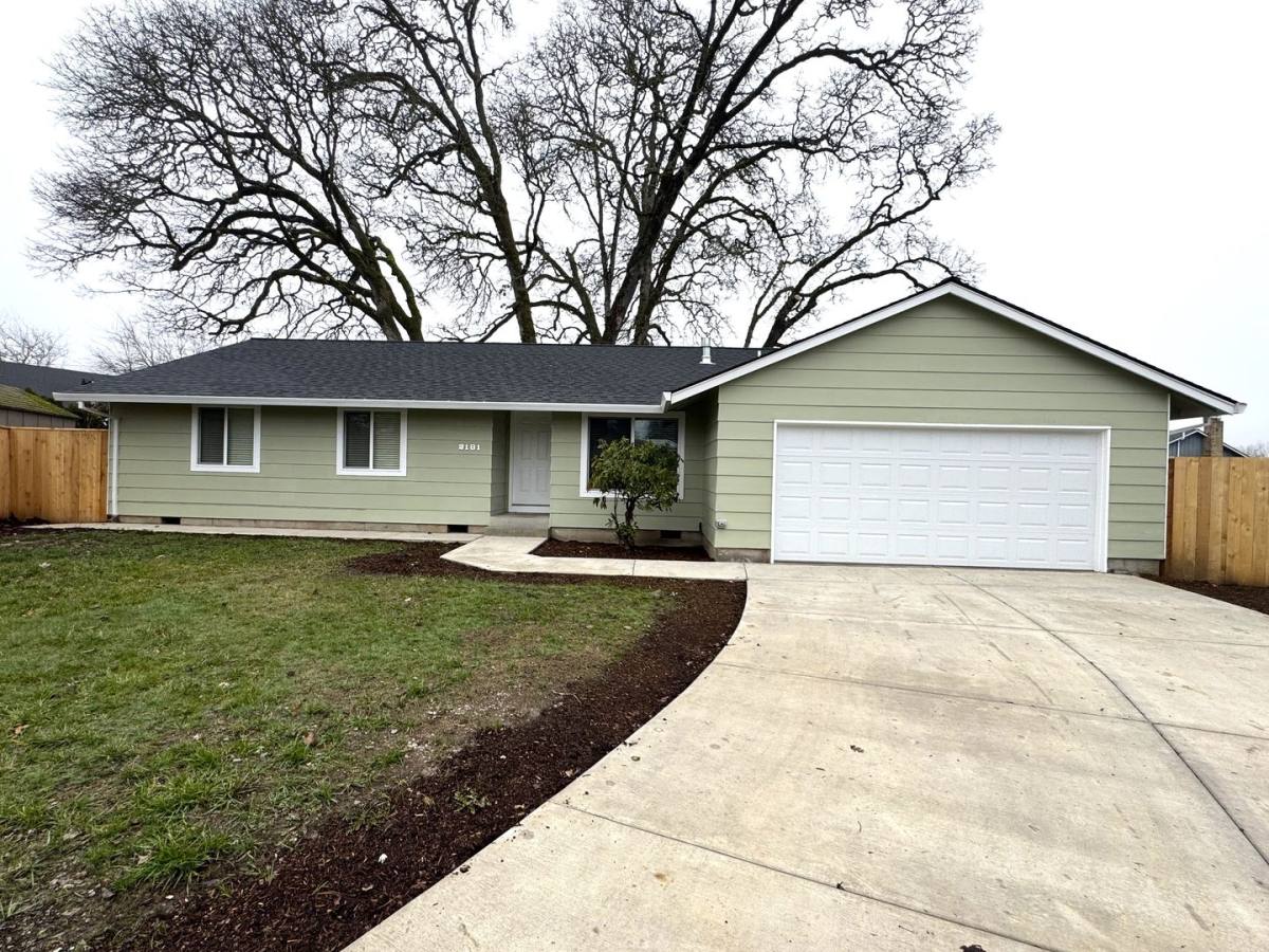 House for rent at 2181 SW 213th Place, Beaverton, OR 97003