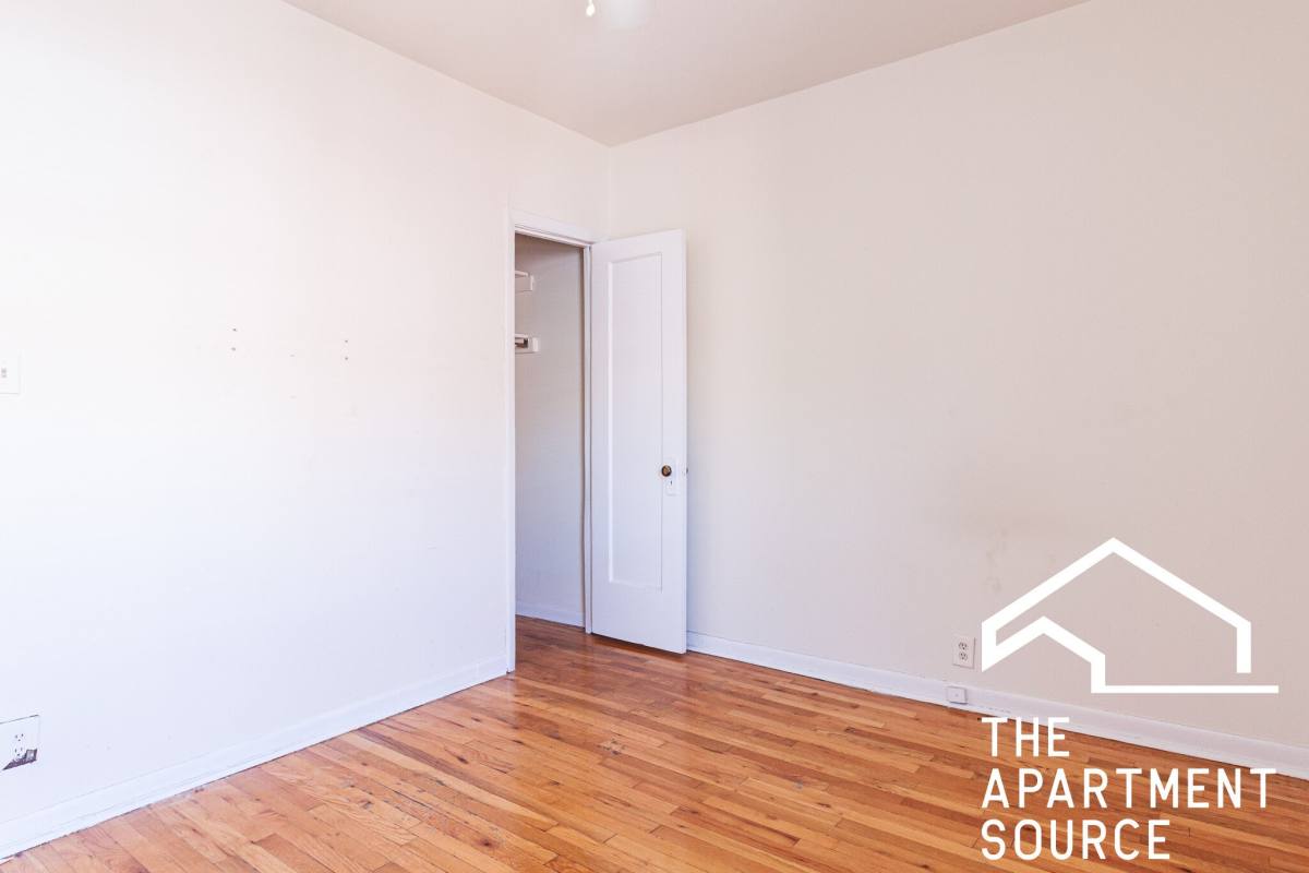 Apartment for rent at 654 W Cornelia #4, Chicago, IL 60657