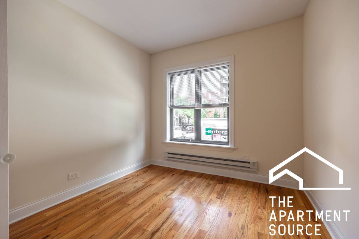 Apartment for rent at 957 W Cornelia #2A, Chicago, IL 60657