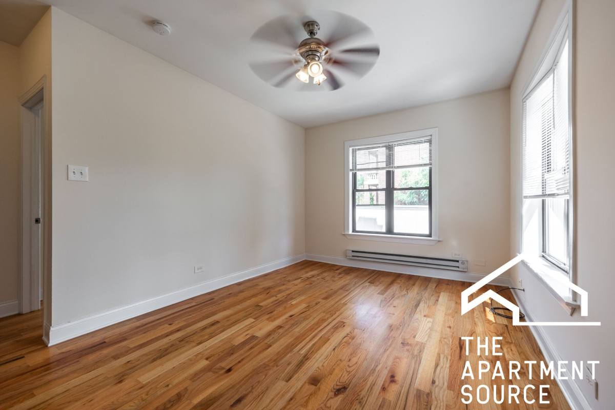 Apartment for rent at 957 W Cornelia #2A, Chicago, IL 60657