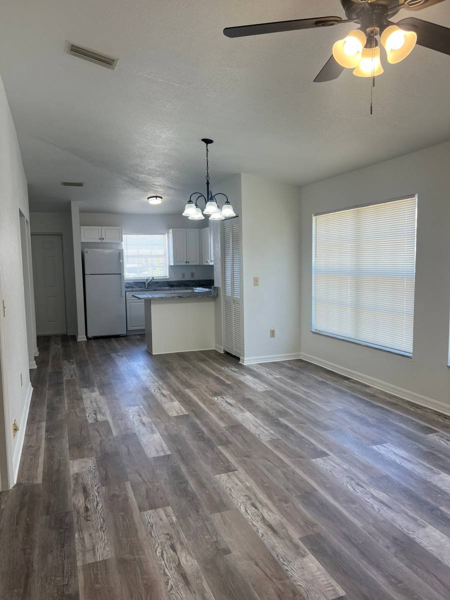Apartment for rent at 10770 US-Highway 19 N, Pinellas Park, FL 33782