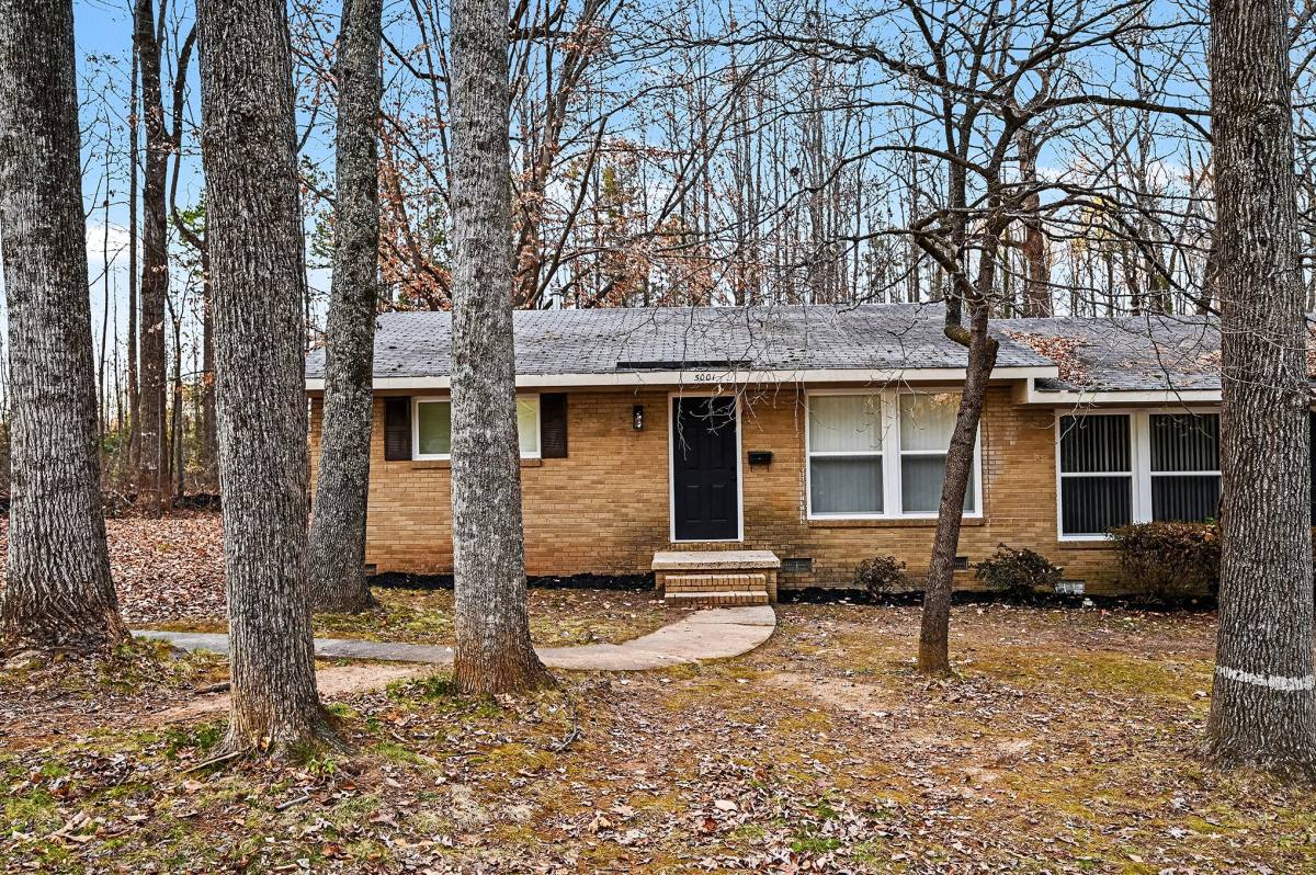 Apartment for rent at 5001 Lakecrest Dr, Charlotte, NC 28215