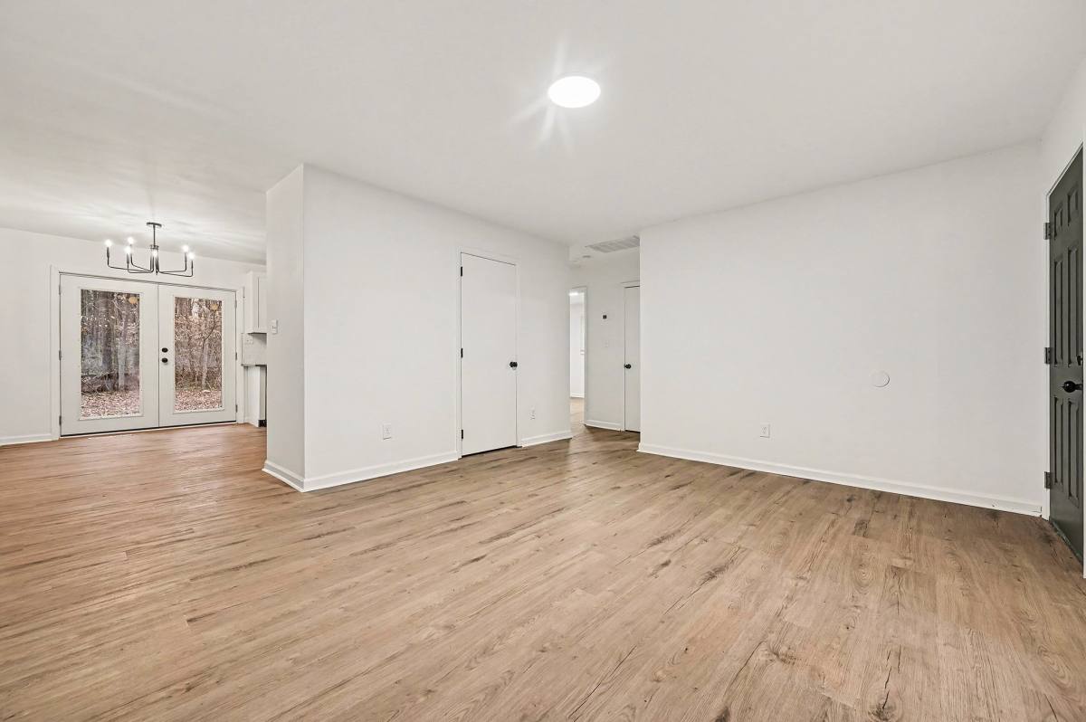 Apartment for rent at 5003 Lakecrest Dr, Charlotte, NC 28215