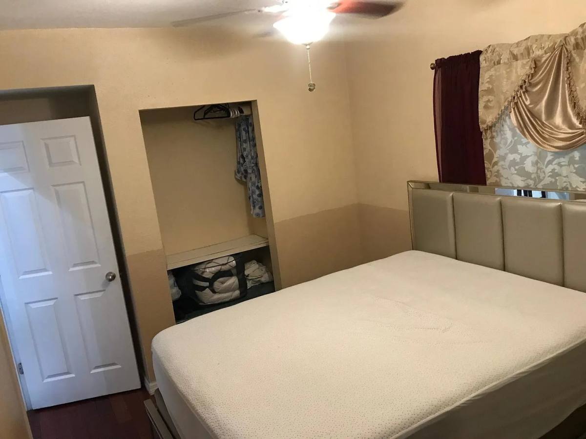 Apartment for rent at 7107 N 53rd St #B, Tampa, FL 33617
