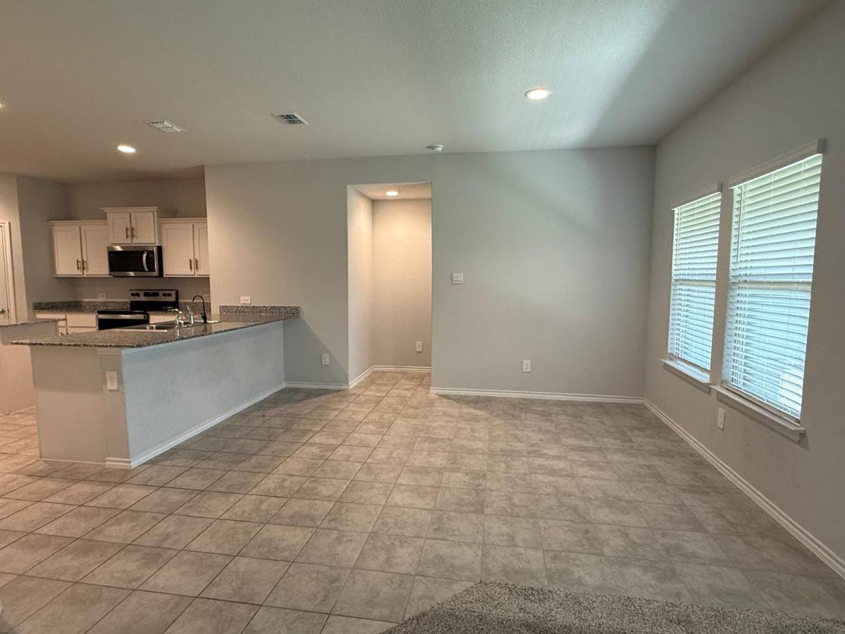 House for rent at 112 Piping Rock Dr, Fort Worth, TX 76131