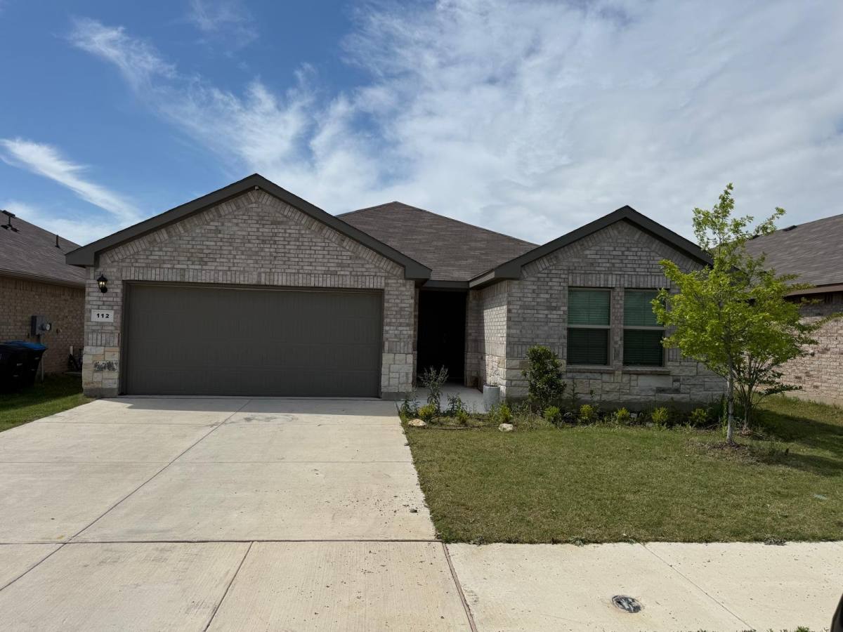 House for rent at 112 Piping Rock Dr, Fort Worth, TX 76131