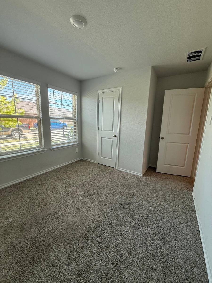 House for rent at 112 Piping Rock Dr, Fort Worth, TX 76131