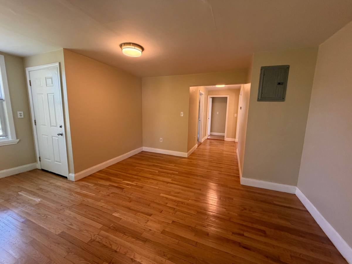 Apartment for rent at 117 Arlington St #2, Taunton, MA 02780