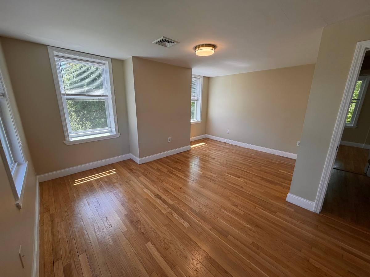 Apartment for rent at 117 Arlington St #2, Taunton, MA 02780