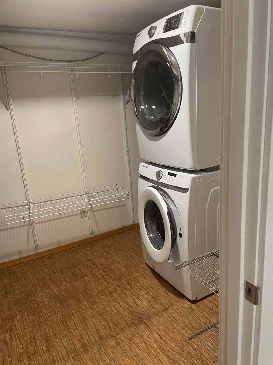 House for rent at 110 S Curry #A, Portland, OR 97239