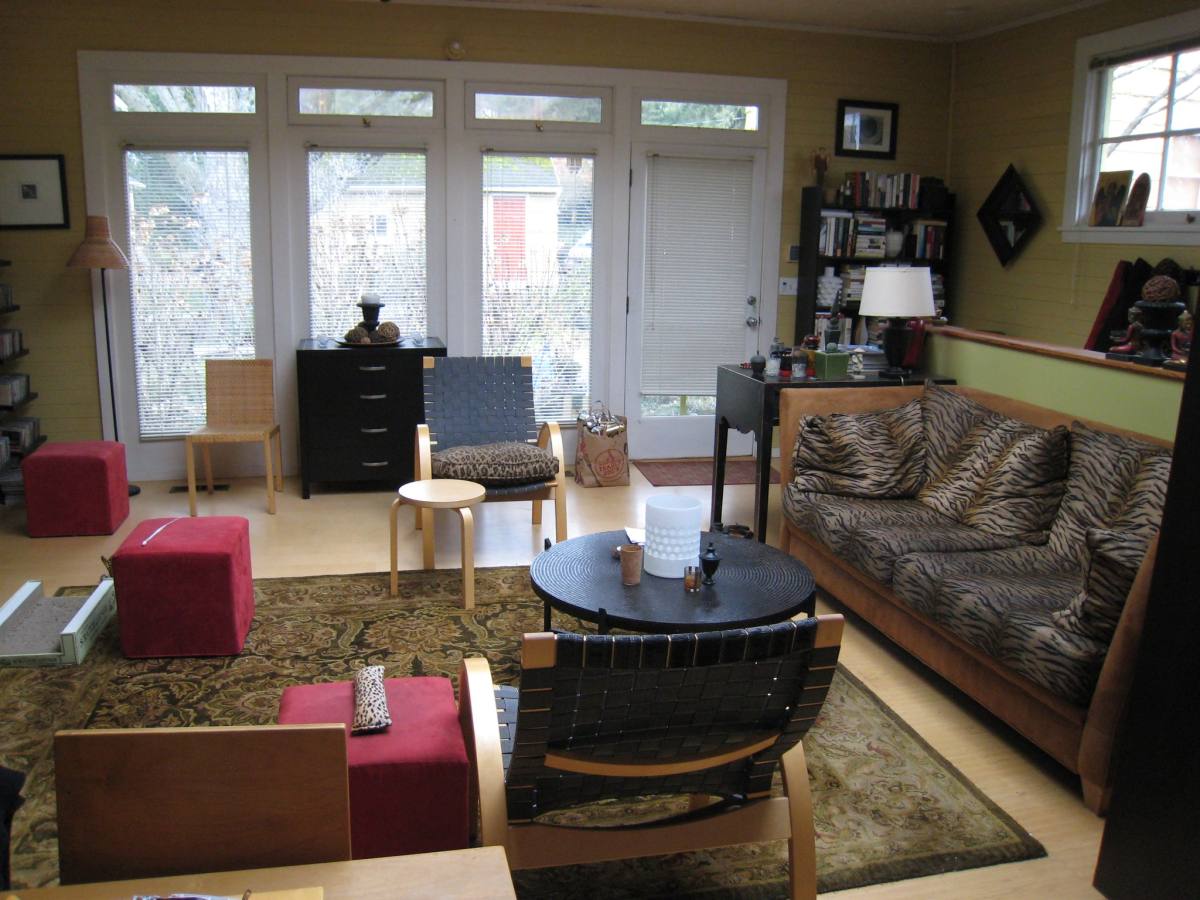 House for rent at 110 S Curry #A, Portland, OR 97239
