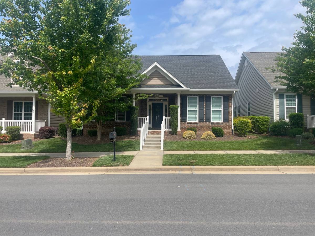 Apartment for rent at 17725 Morehampton Ave, Cornelius, NC 28031
