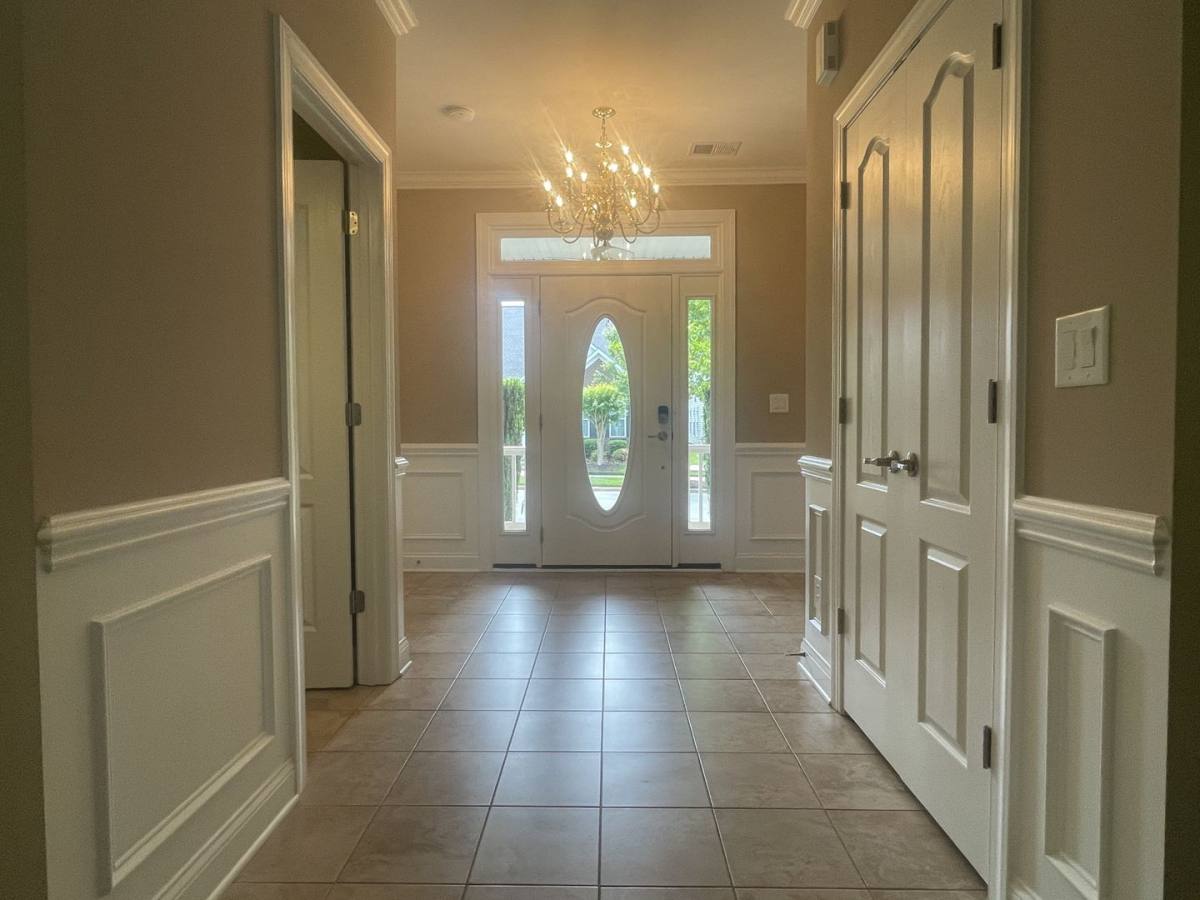 Apartment for rent at 17725 Morehampton Ave, Cornelius, NC 28031