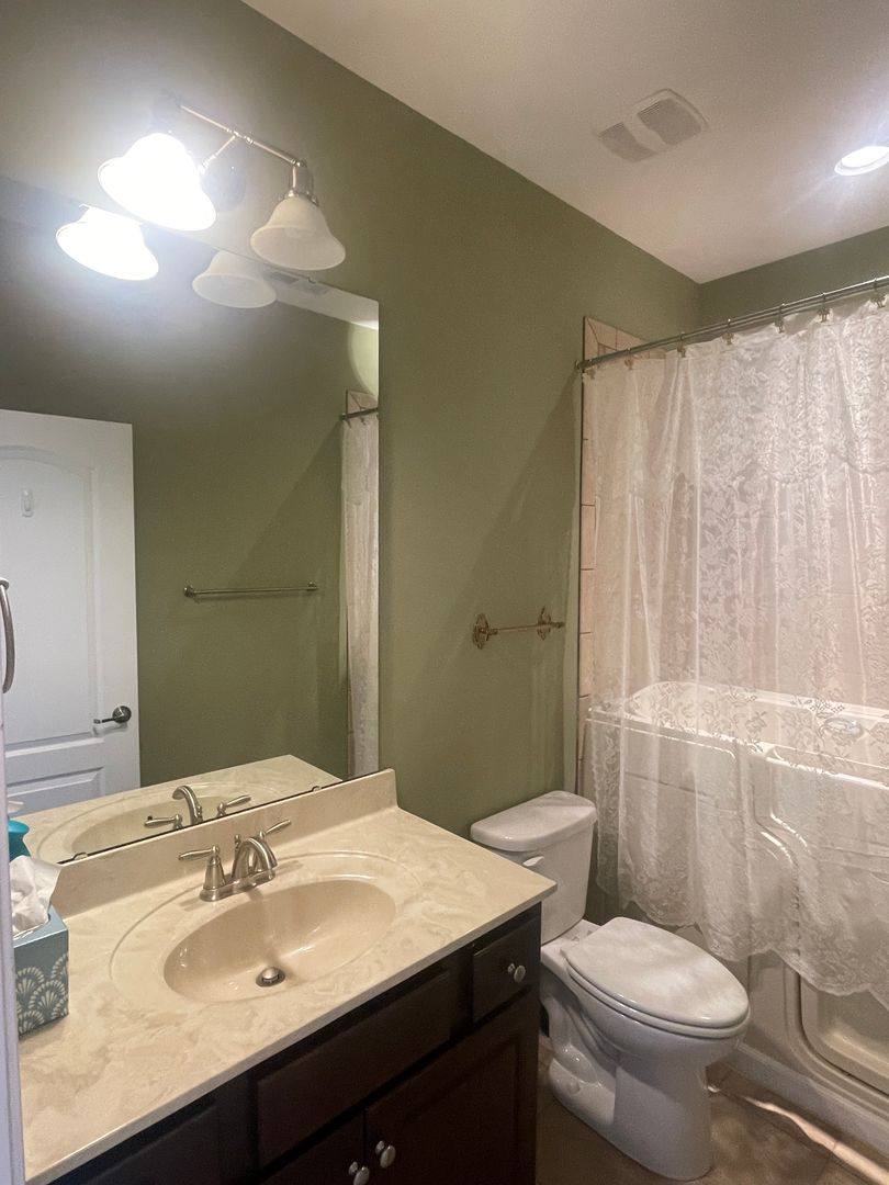 Apartment for rent at 17725 Morehampton Ave, Cornelius, NC 28031