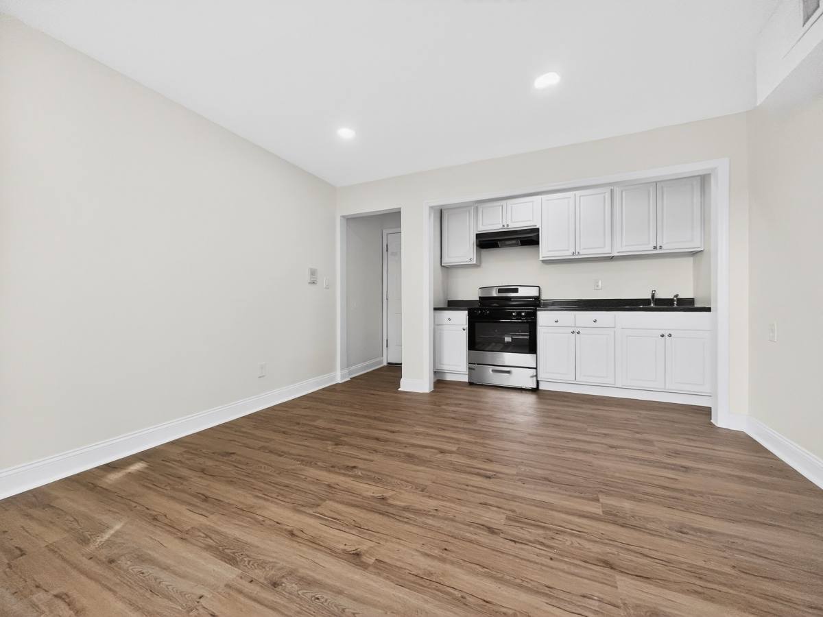 Apartment for rent at 21-25 Willoughby #A3, Newark, NJ 07112